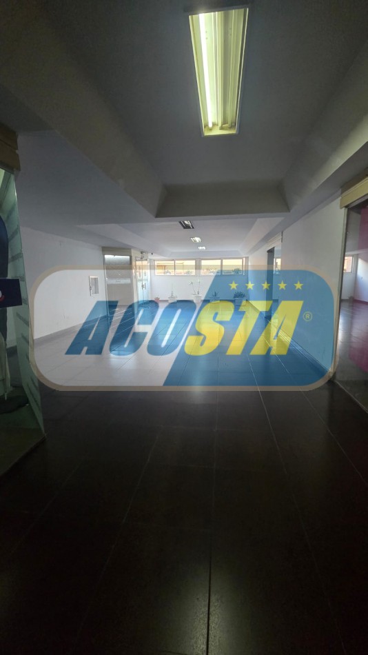 DEPARTAMENTO DE 3 AMBIENTES CON BALCON Y COCHERA