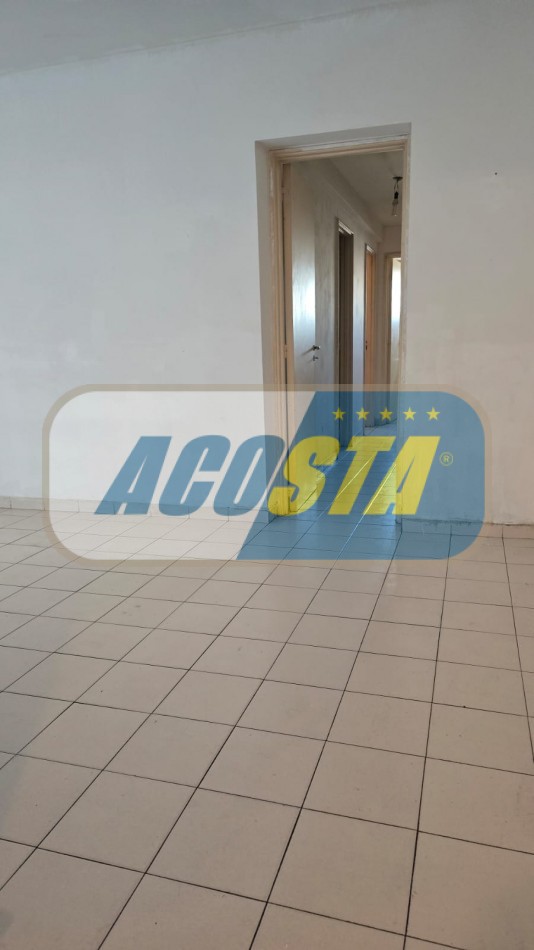 DEPARTAMENTO DE 3 AMBIENTES CON BALCON Y COCHERA