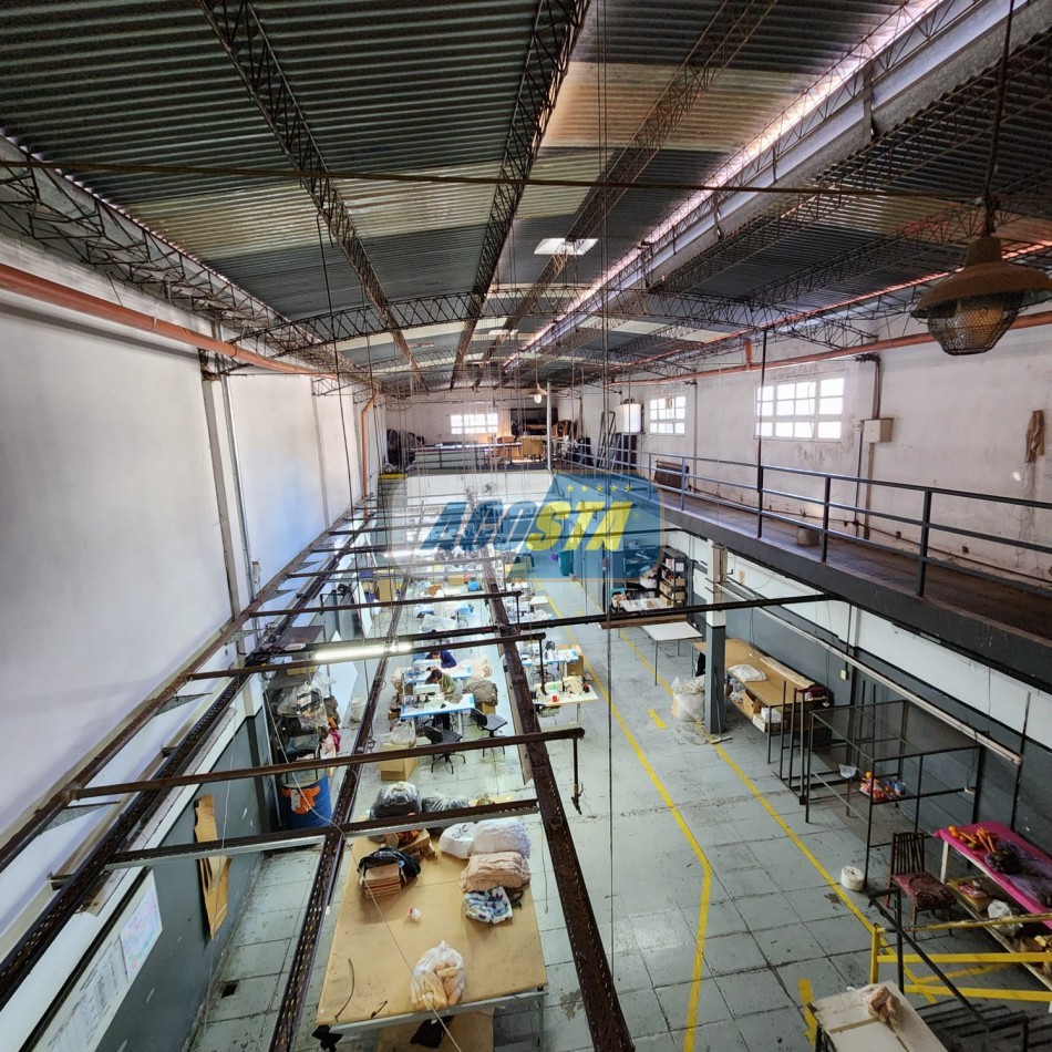 GALPON EN ALQUILER 590 M2 TOTALES (APROX)