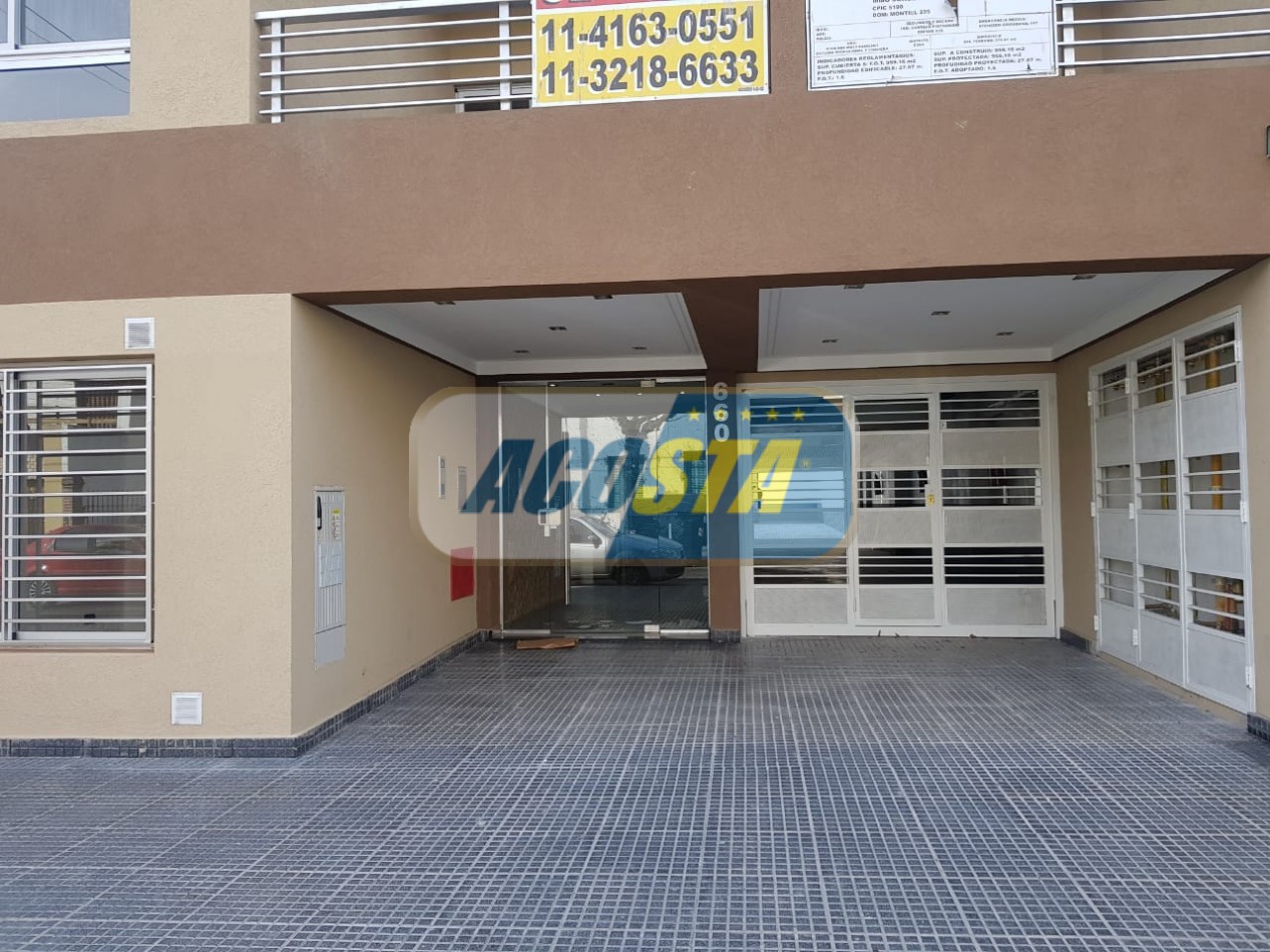 DEPARTAMENTO DE 2 MB. AL C/FTE. CON BALCON Y COCHERA 