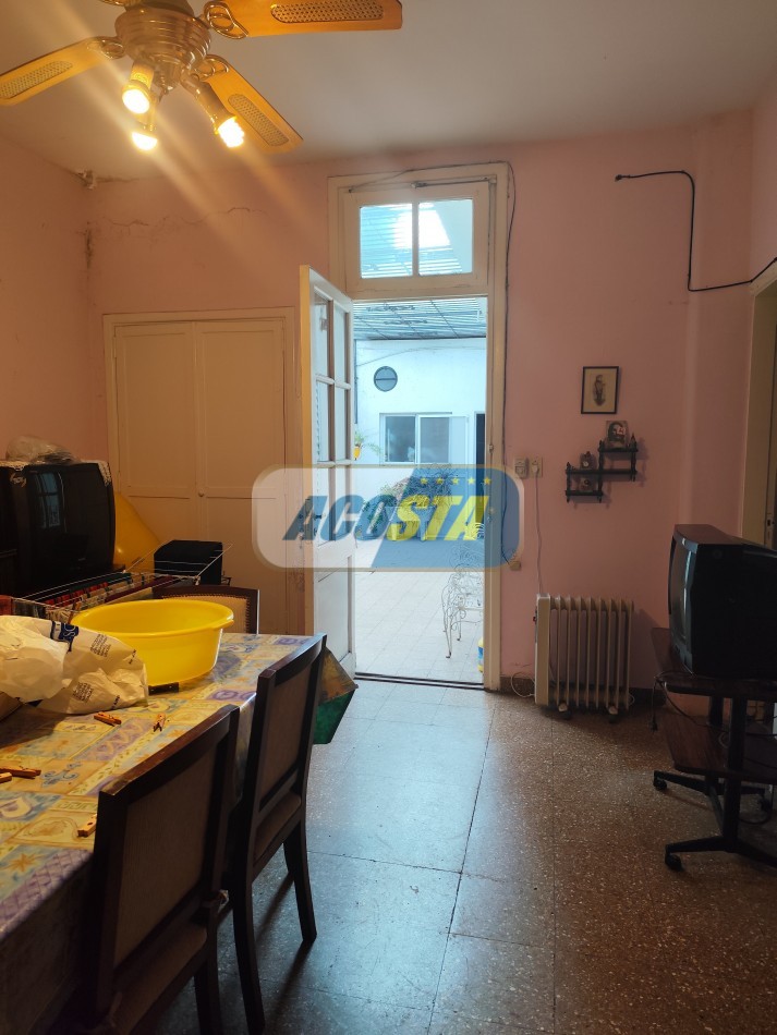 CASA 5 AMBIENTES, CON LOTE UNICO PROXIMO A BARRIO NAON