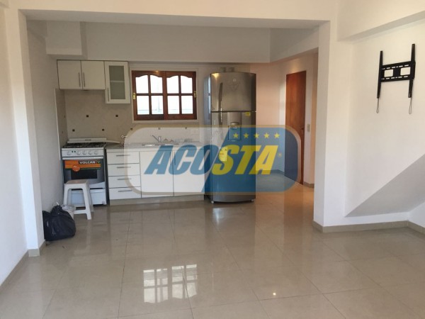 HERMOSO DTO. 2 AMBIENTES, A ESTRENAR, TIPO DUPLEX, MTS AV. E. CASTRO