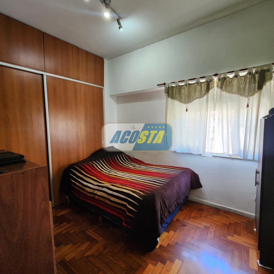 TIPO CASA AL FRENTE 
