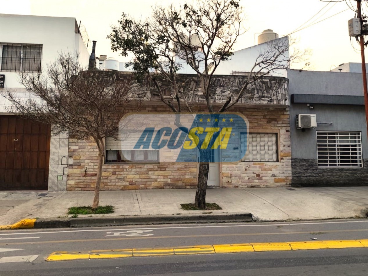 CASA 4 AMBIENTES CON PATIO Y TERRAZA EN LINIERS