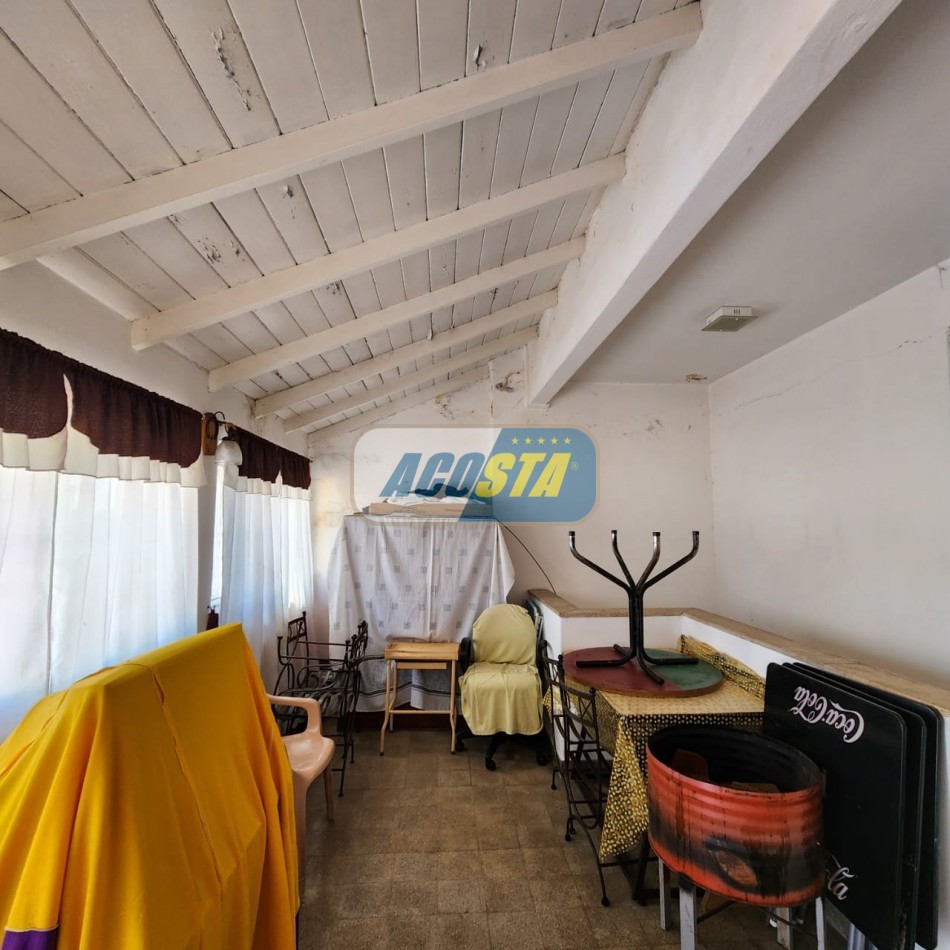 TIPO CASA AL FRENTE 