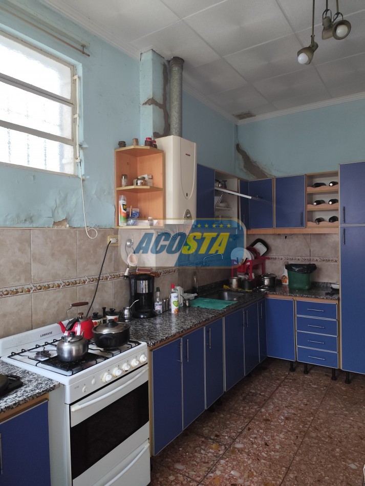 CASA 5 AMBIENTES, CON LOTE UNICO PROXIMO A BARRIO NAON