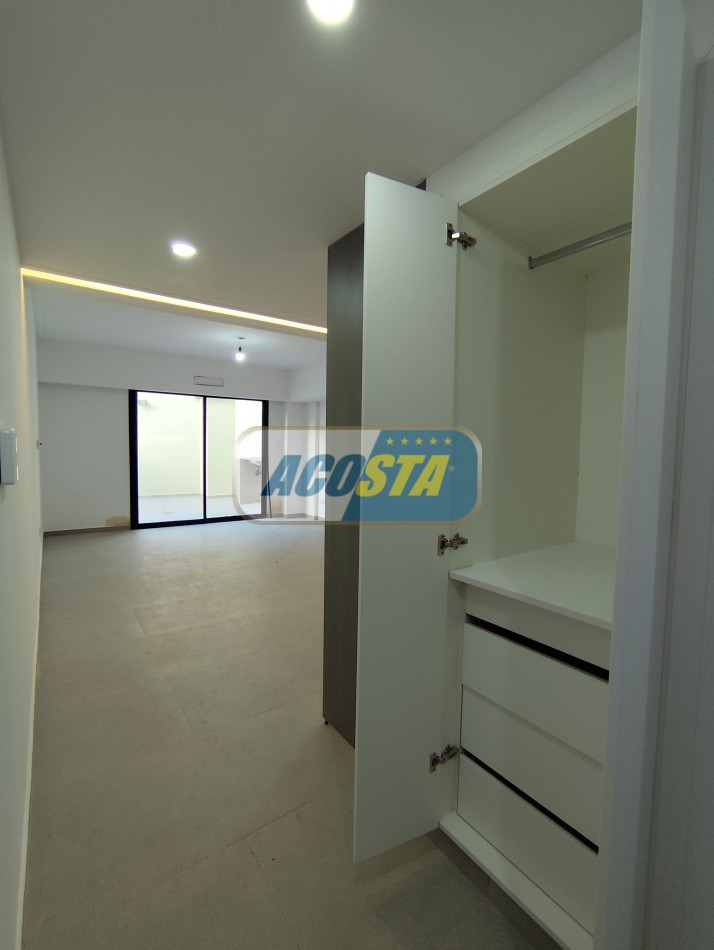 DEPARTAMENTO A ESTRENAR, 1 AMB CON PATIO, POSESION INMEDIATA