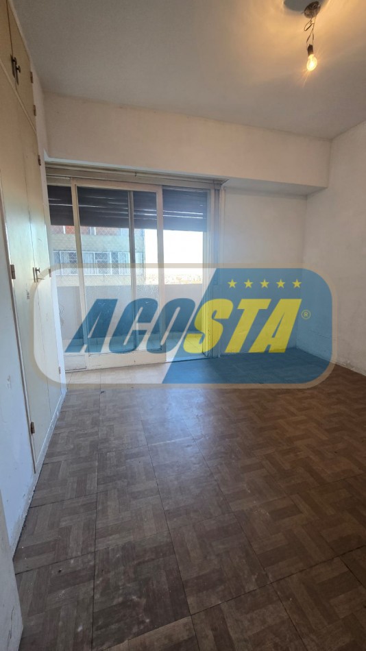 DEPARTAMENTO DE 3 AMBIENTES CON BALCON Y COCHERA