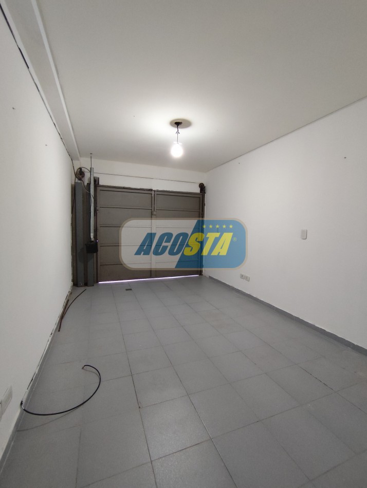 ALQUILER MONOAMBIENTE CON COCHERA Y PATIO, BARRIO NAON