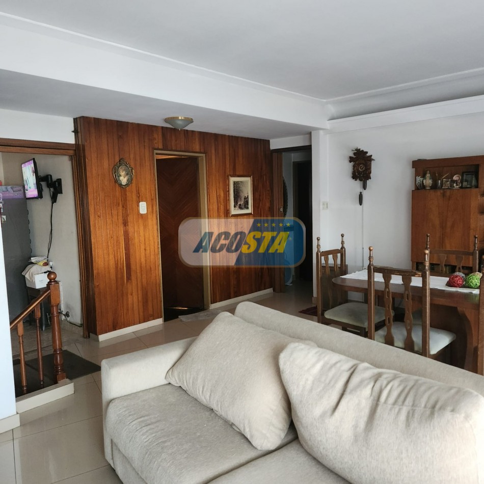 LOCAL MAS VIVIENDA EN VENTA SOBRE AV. EMILIO CASTRO ESQUINA CAFAYATE, IDEAL EMPRENDIMIENTO