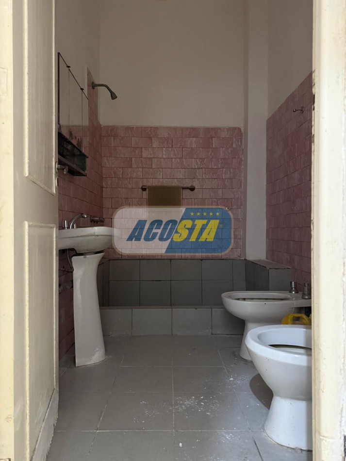 TIPO CASA DE 3 AMBIENTES PLANTA BAJA AL FRENTE