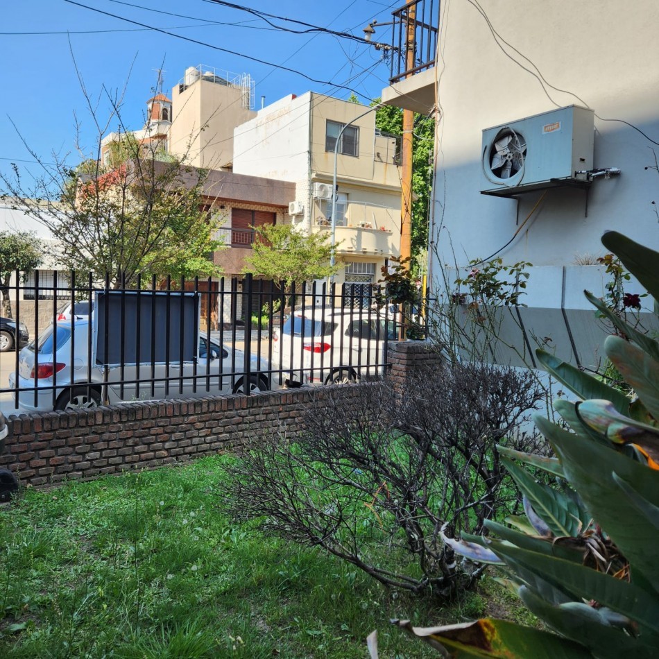 LOTE EN VENTA SOBRE AV. EMILIO CASTRO ESQUINA CAFAYATE, IDEAL EMPRENDIMIENTO