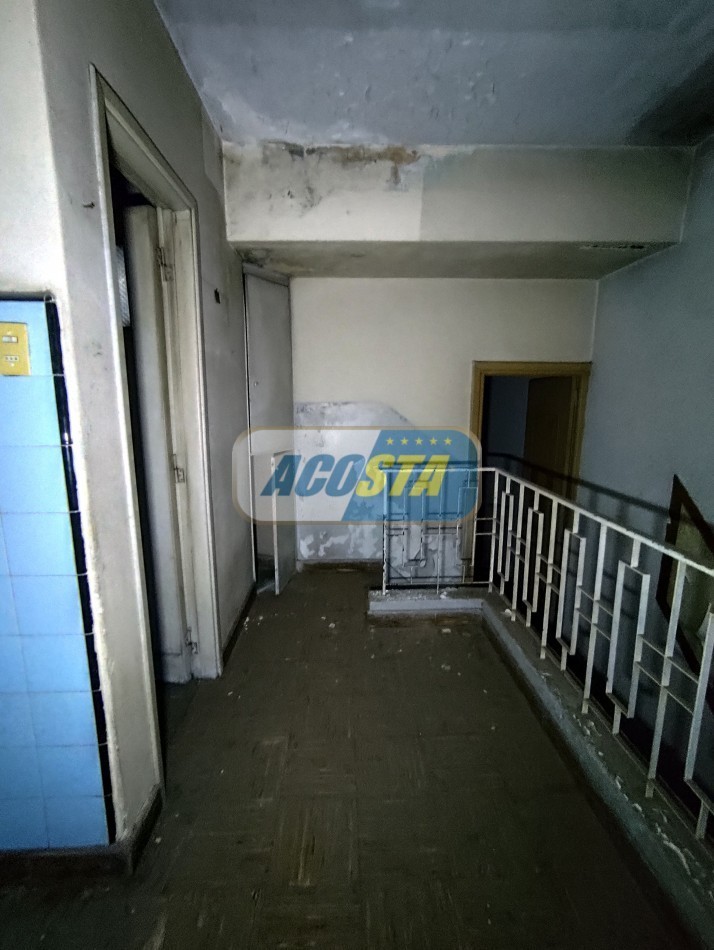 LOTE EN VENTA EN MATADEROS DE 8,66 X 14, CON CASA DE 3 AMB PARA DEMOLER