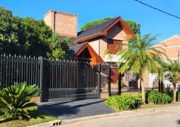 CASA 5 AMBIENTES EN BARRIO UNO, COMODIDADES DE LUJO