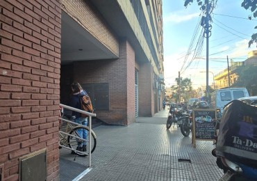 DEPARTAMENTO DE 3 AMBIENTES CON BALCON Y COCHERA