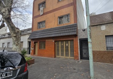 PH de 5 ambientes al frente con entrada independiente + taller/deposito