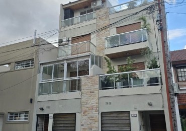 DEPARTAMENTO TIPO DUPLEX DE 4 AMB. PRIMER PISO AL FRENTE
