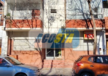 DEPARTAMENTO 2 AMBIENTES, A MTS DE AV. RIVADAVIA, OPORTUNIDAD!