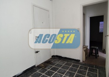 DEPARTAMENTO 2 AMBIENTES CON TZA PROPIA, A MTS. AV. PCIAS UNIDAS, OPORTUNIDAD!