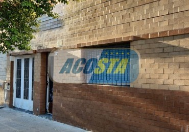 LOTE EN VENTA EN MATADEROS DE 8,66 X 14, CON CASA DE 3 AMB PARA DEMOLER